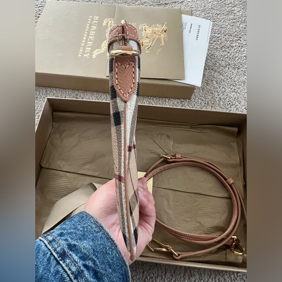 Burberry Haymarket Crossbody Clutch - Picture 4 of 11